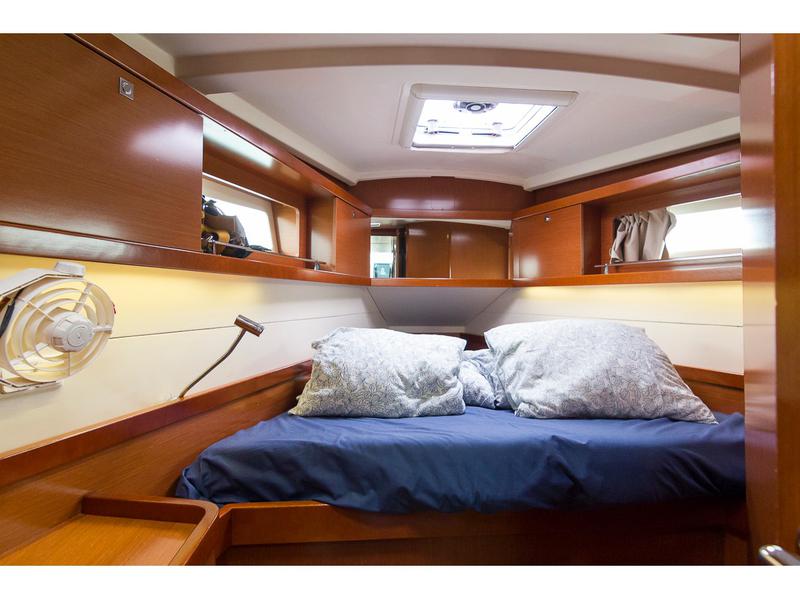 Book yachts online - sailboat - Oceanis 41 - Katalina - rent