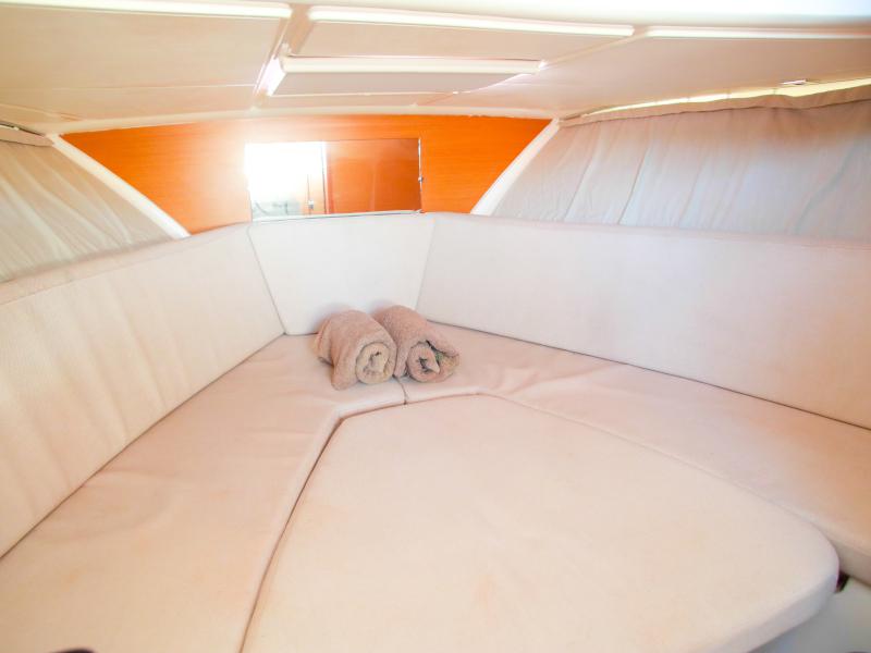 Book yachts online - motorboat - Cap Camarat 8.5 WA - TERCERA VIA - rent