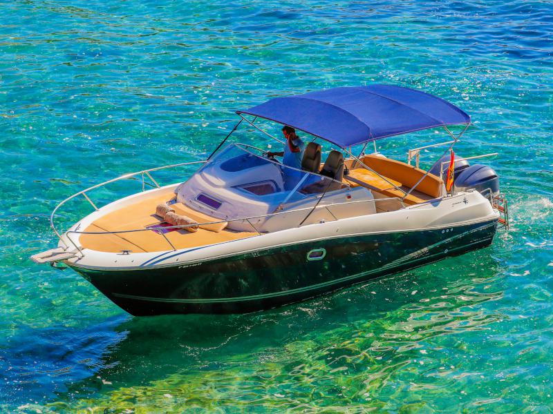 Book yachts online - motorboat - Cap Camarat 8.5 WA - TERCERA VIA - rent