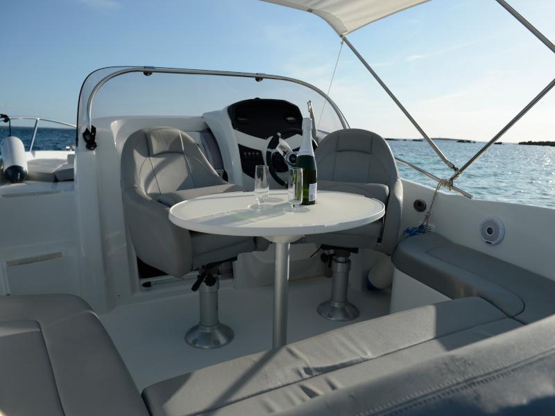 Book yachts online - motorboat - Beneteau Flyer 650 - TRENC D'ALBA - rent