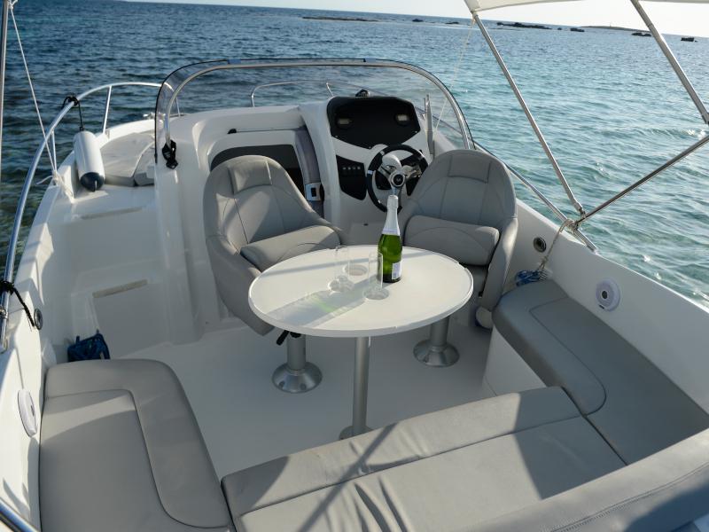 Book yachts online - motorboat - Beneteau Flyer 650 - TRENC D'ALBA - rent