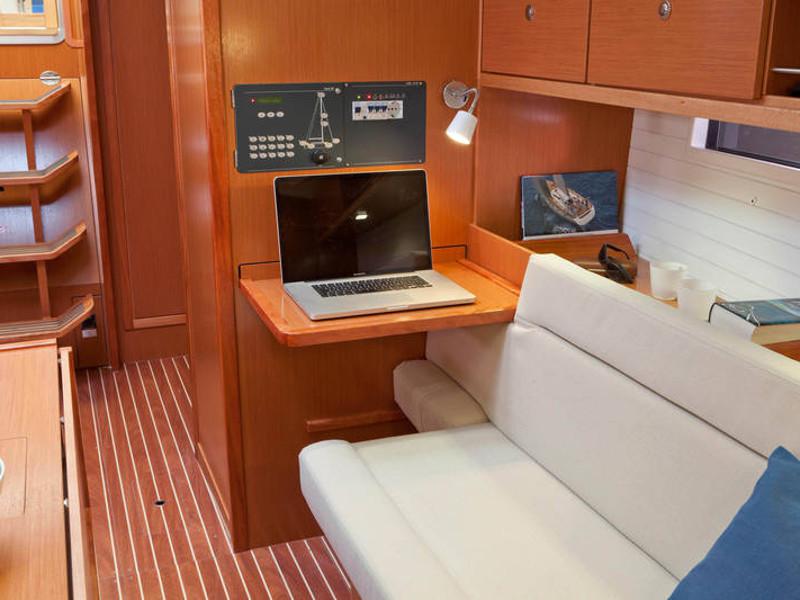 Book yachts online - sailboat - Bavaria Cruiser 36 - Kathy Cool - rent