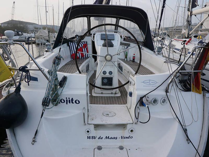 Book yachts online - sailboat - Bavaria 36 Cruiser - Mojito - rent