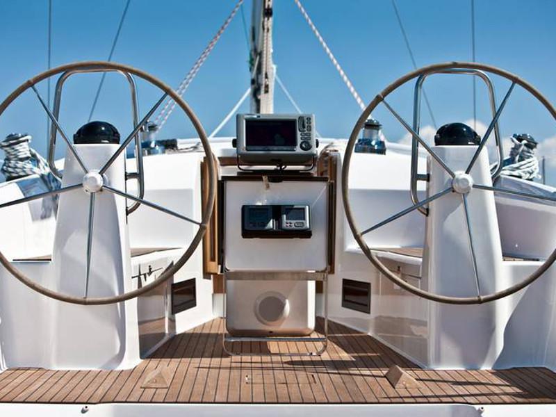 Book yachts online - sailboat - Bavaria Cruiser 40 - Toskana - rent