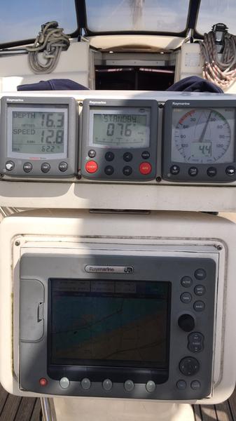Book yachts online - sailboat - Bavaria 42 Cruiser - Dolce far Niente - rent