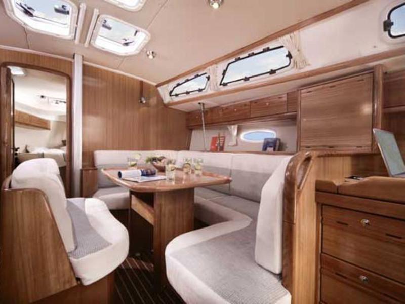 Book yachts online - sailboat - Bavaria 40 Cruiser - Ruck Zuck - rent