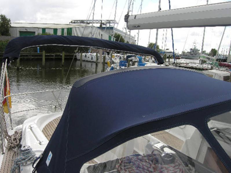 Book yachts online - sailboat - Bavaria 37 Cruiser - Mio - rent