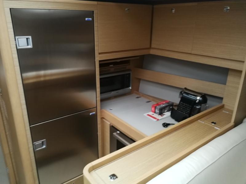 Book yachts online - sailboat - Dufour 56 Exclusive - Nomi fully equipped white hull - rent