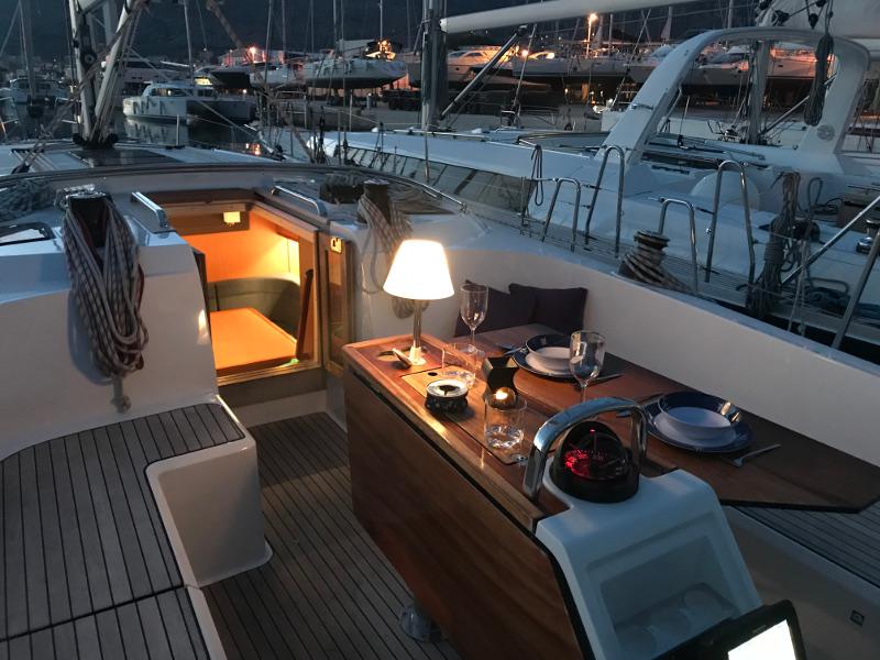 Book yachts online - sailboat - Bavaria 46 Cruiser - Adriana7 AC shore power, underwater light - rent