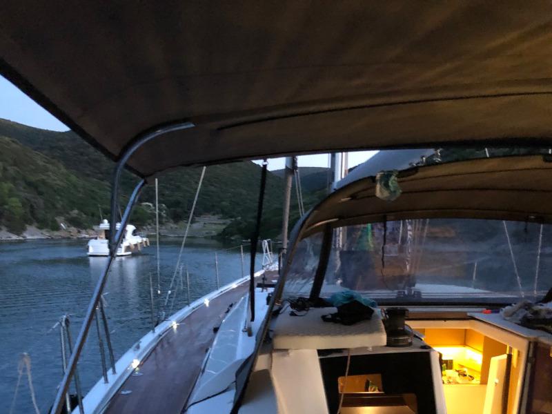 Book yachts online - sailboat - Dufour 56 Exclusive - Jess fully equipped white hull - rent