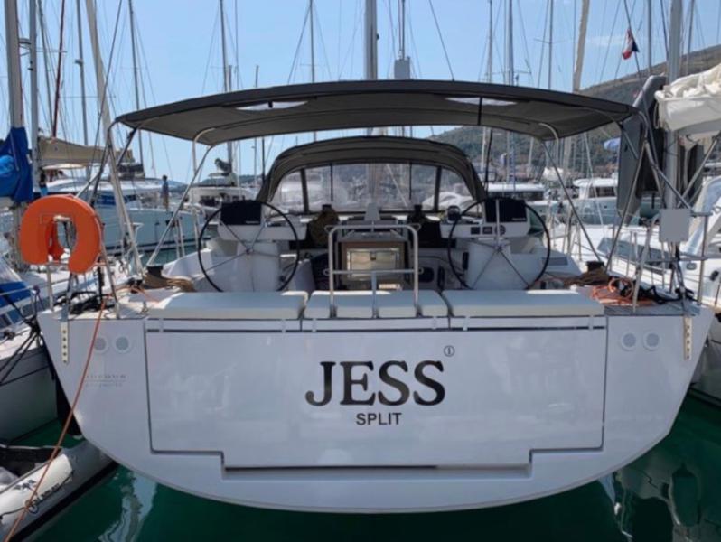Book yachts online - sailboat - Dufour 56 Exclusive - Jess fully equipped white hull - rent