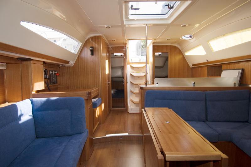 Book yachts online - sailboat - Elan 434 Impression - Ava - rent