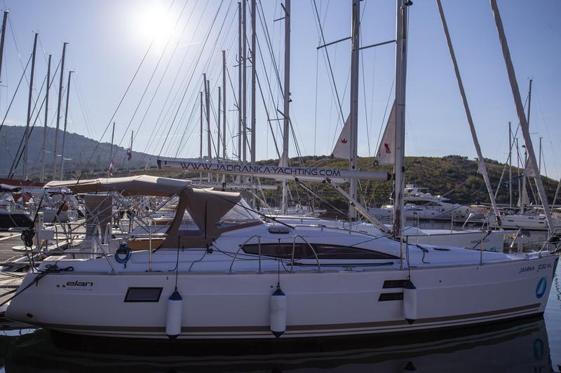 Book yachts online - sailboat - Elan 40 Impression - JANINA - rent