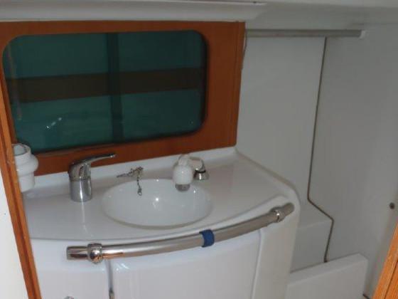Book yachts online - sailboat - First 31.7 - Ruta - rent