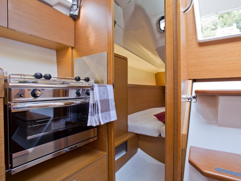 Book yachts online - sailboat - Sun Odyssey 349 - SheShe - rent