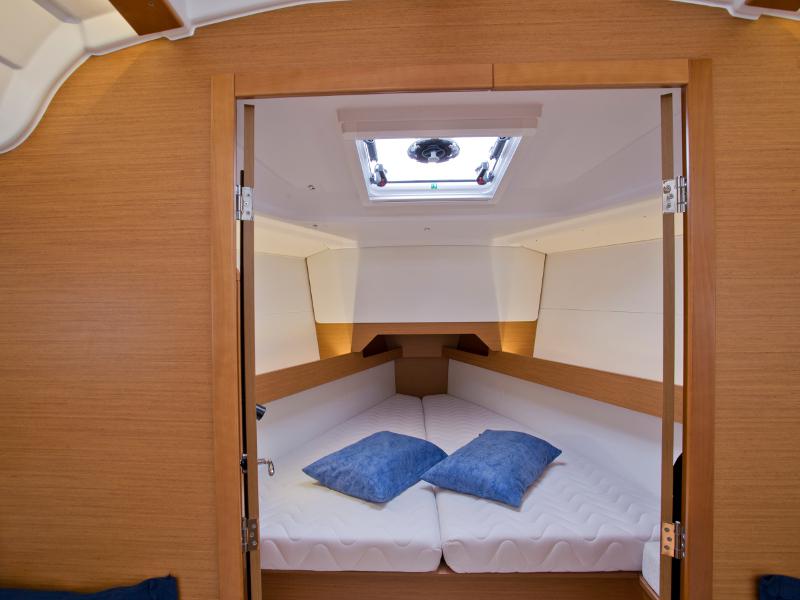 Book yachts online - sailboat - Sun Odyssey 349 - SheShe - rent
