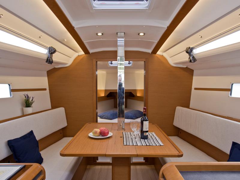 Book yachts online - sailboat - Sun Odyssey 349 - SheShe - rent