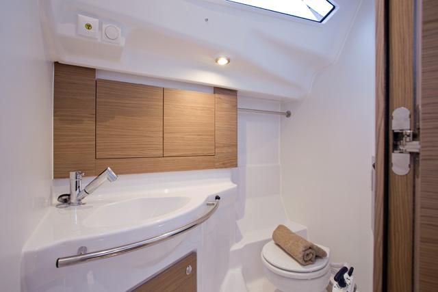Book yachts online - sailboat - Elan 40 Impression - Silente - rent