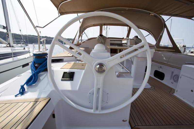 Book yachts online - sailboat - Elan 50 Impression - Vuschi - rent