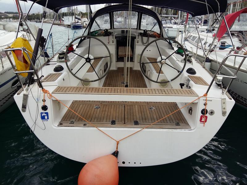 Book yachts online - sailboat - Salona 44 - Neda 1 - rent