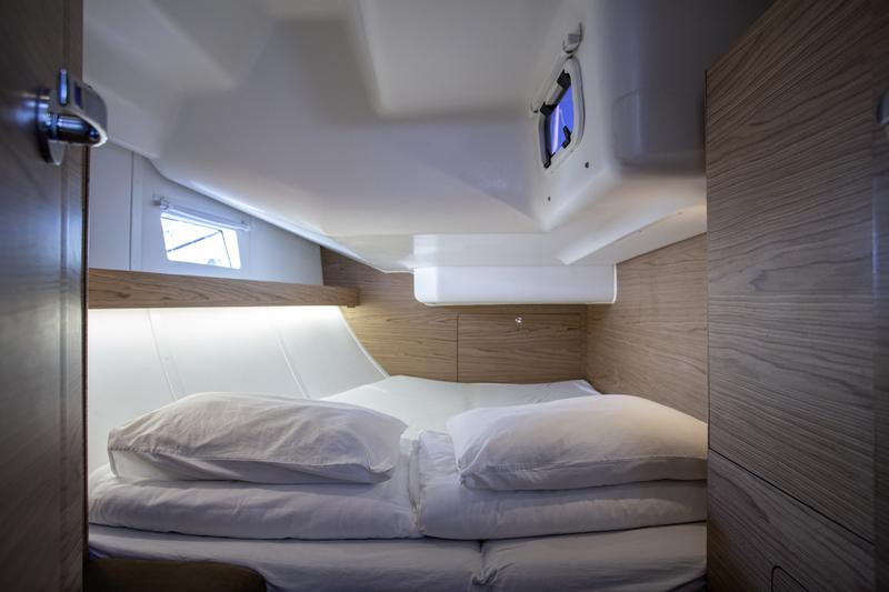 Book yachts online - sailboat - Elan 45 Impression - Tightrope - rent