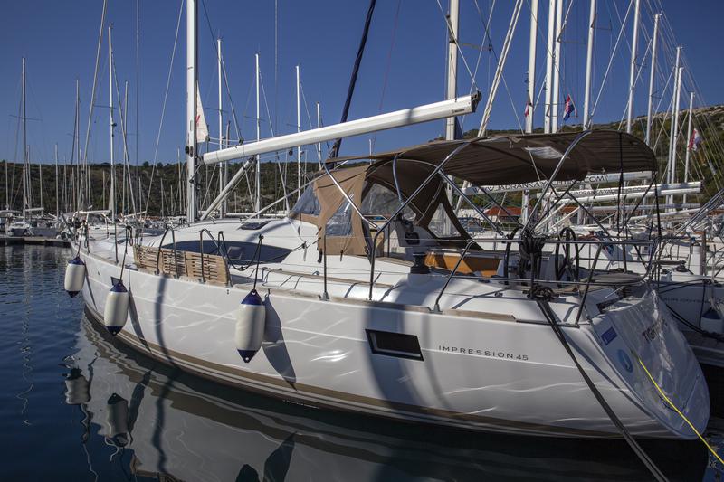 Book yachts online - sailboat - Elan 45 Impression - Tightrope - rent