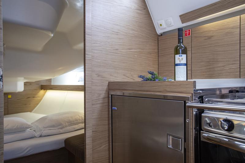 Book yachts online - sailboat - Elan 45 Impression - Tightrope - rent
