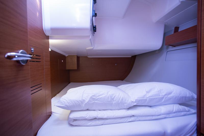 Book yachts online - sailboat - Dufour 412 Grand large - Skyra - rent