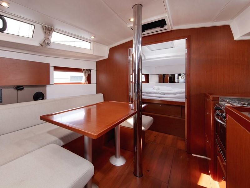 Book yachts online - sailboat - Oceanis 38.1 - Neo - rent
