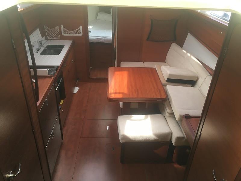 Book yachts online - sailboat - Dufour 382 Grand Large - Desperado - rent