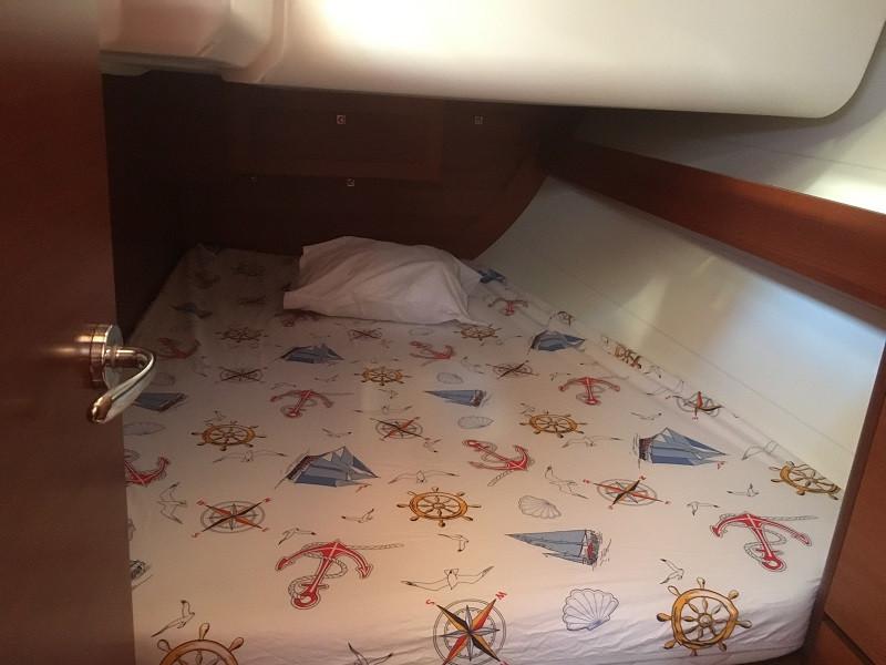 Book yachts online - sailboat - Dufour 382 Grand Large - Desperado - rent