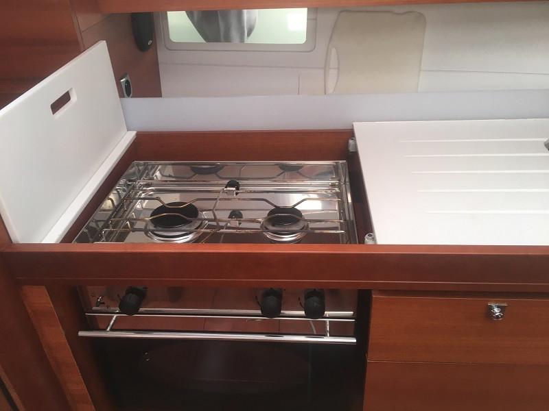 Book yachts online - sailboat - Dufour 382 Grand Large - Desperado - rent