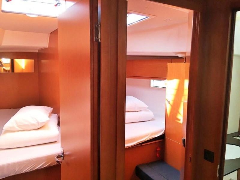 Book yachts online - sailboat - Bavaria Cruiser 46 - Santiago - rent