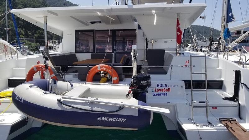 Book yachts online - catamaran - Lucia 40 - Hola - rent
