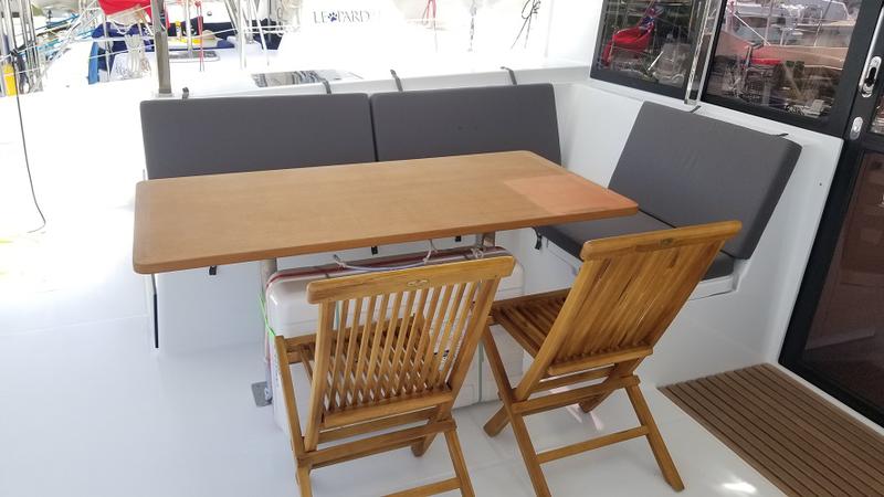 Book yachts online - catamaran - Lucia 40 - Hola - rent
