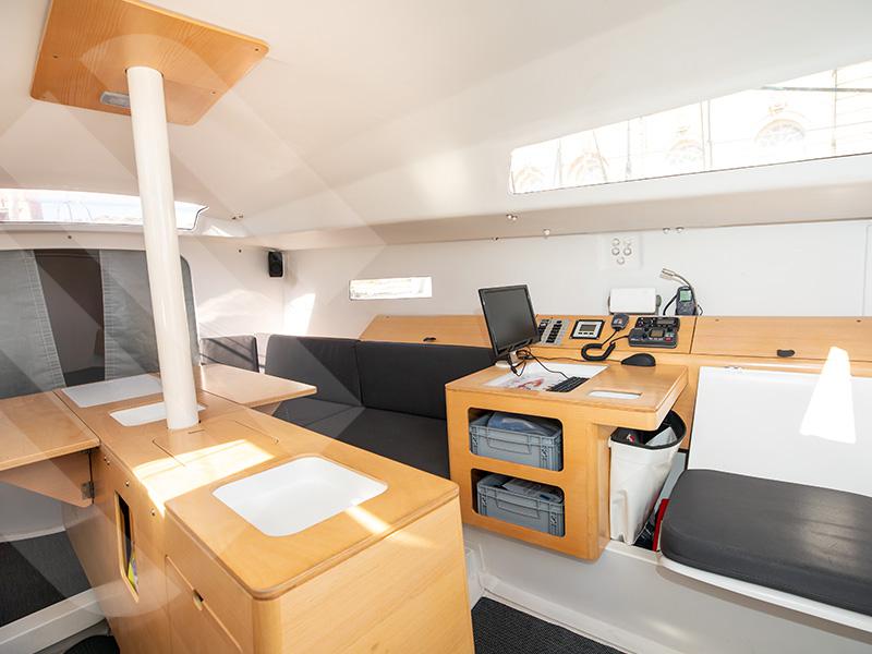 Book yachts online - sailboat - Pogo 30 - Meridio - rent