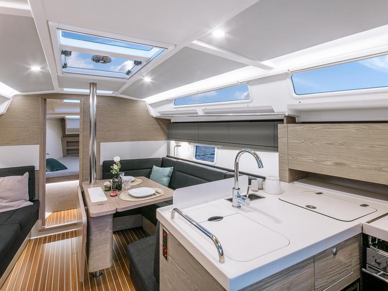 Book yachts online - sailboat - Hanse 388 - Be Smart - rent