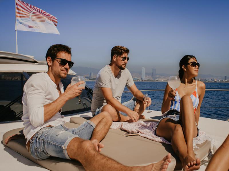 Book yachts online - motorboat - Sunseeker Predator 58 - Ocean Barcelona - rent
