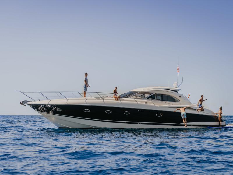 Book yachts online - motorboat - Sunseeker Predator 58 - Ocean Barcelona - rent