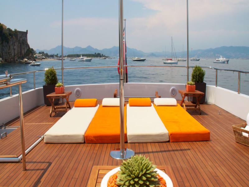 Book yachts online - motorboat - Heesen Yacht - Heartbeat of life - rent