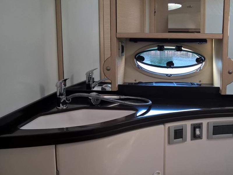 Book yachts online - motorboat - Elan Power 35 - MARTA II - rent