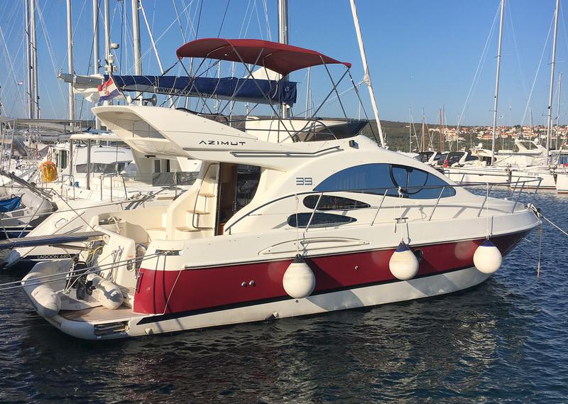 Book yachts online - motorboat - Azimut 39 - MARTA VI - rent