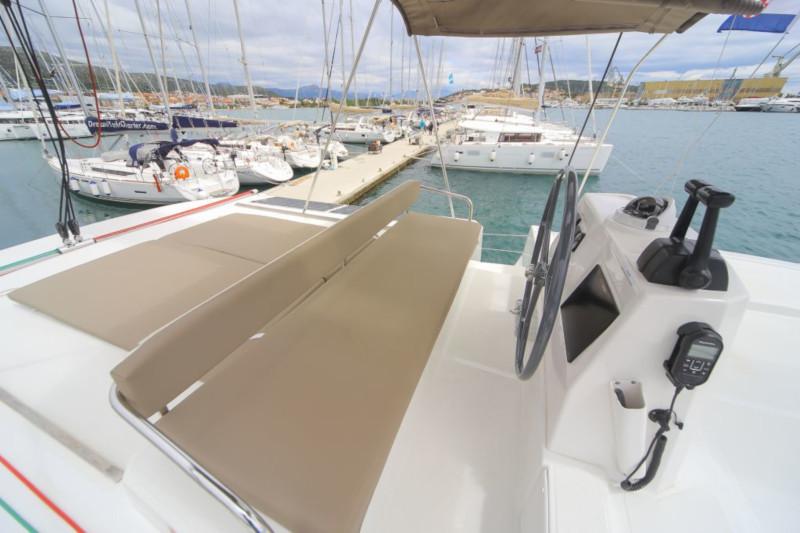 Book yachts online - catamaran - Bali 4.5 - Tokelau - rent