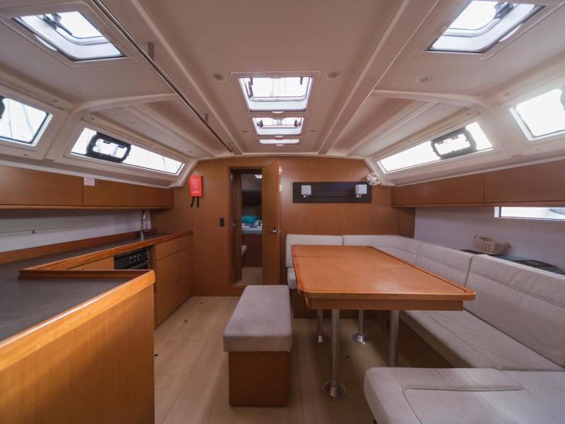 Book yachts online - sailboat - Bavaria Cruiser 46 - Gershwin - rent