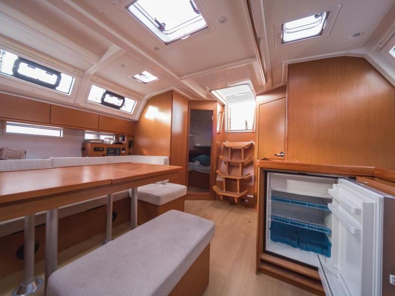 Book yachts online - sailboat - Bavaria Cruiser 46 - Gershwin - rent
