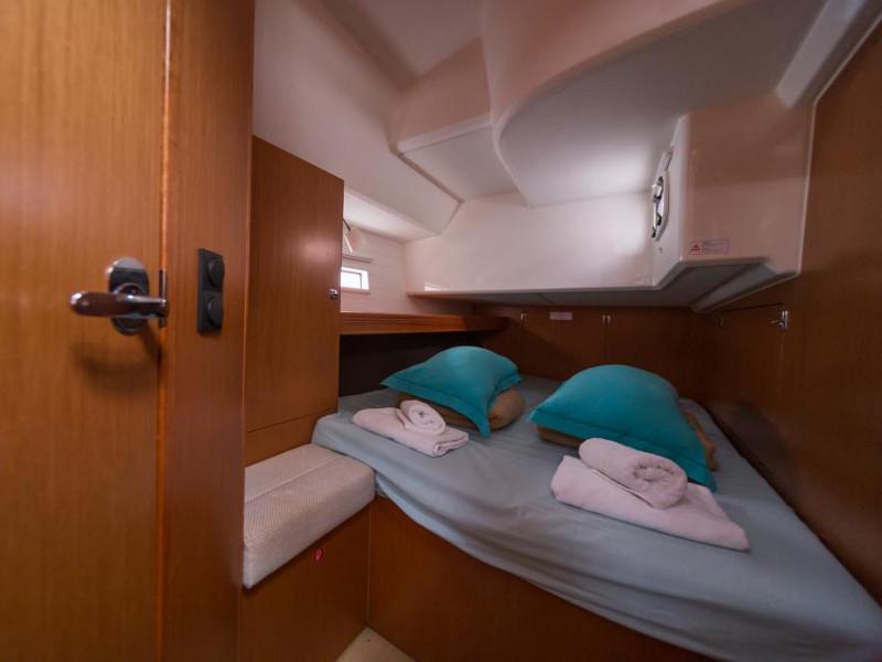 Book yachts online - sailboat - Bavaria Cruiser 46 - Gershwin - rent