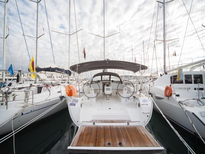 Book yachts online - sailboat - Bavaria Cruiser 46 - Gershwin - rent