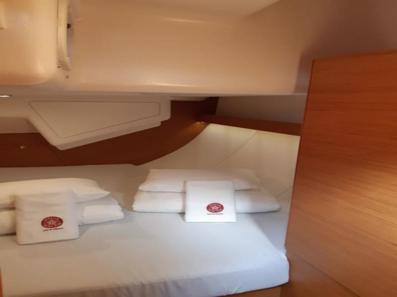 Book yachts online - sailboat - Elan Impression 50 - Fines de Claires - rent