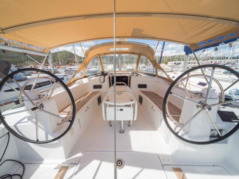 Book yachts online - sailboat - Sun Odyssey 479 - Iraklia - rent
