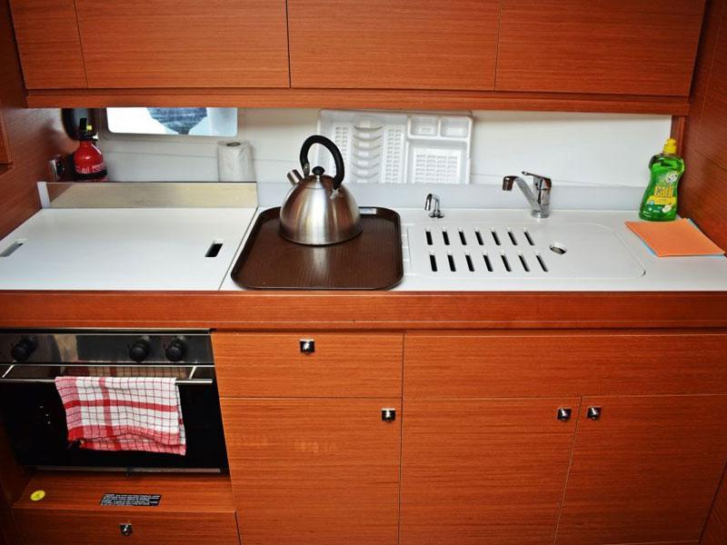 Book yachts online - sailboat - Dufour 382 Grand Large - Seneque - rent